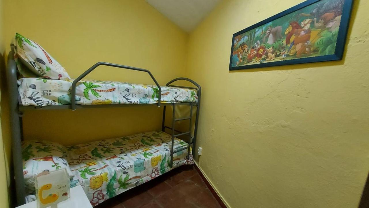Casas Rurales- "Casa Larios" El Colmenar الغرفة الصورة